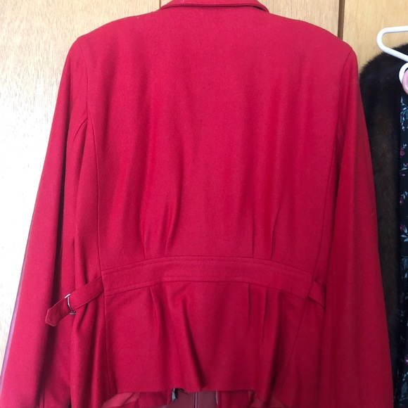 Red wool jacket - Picture 2 of 3